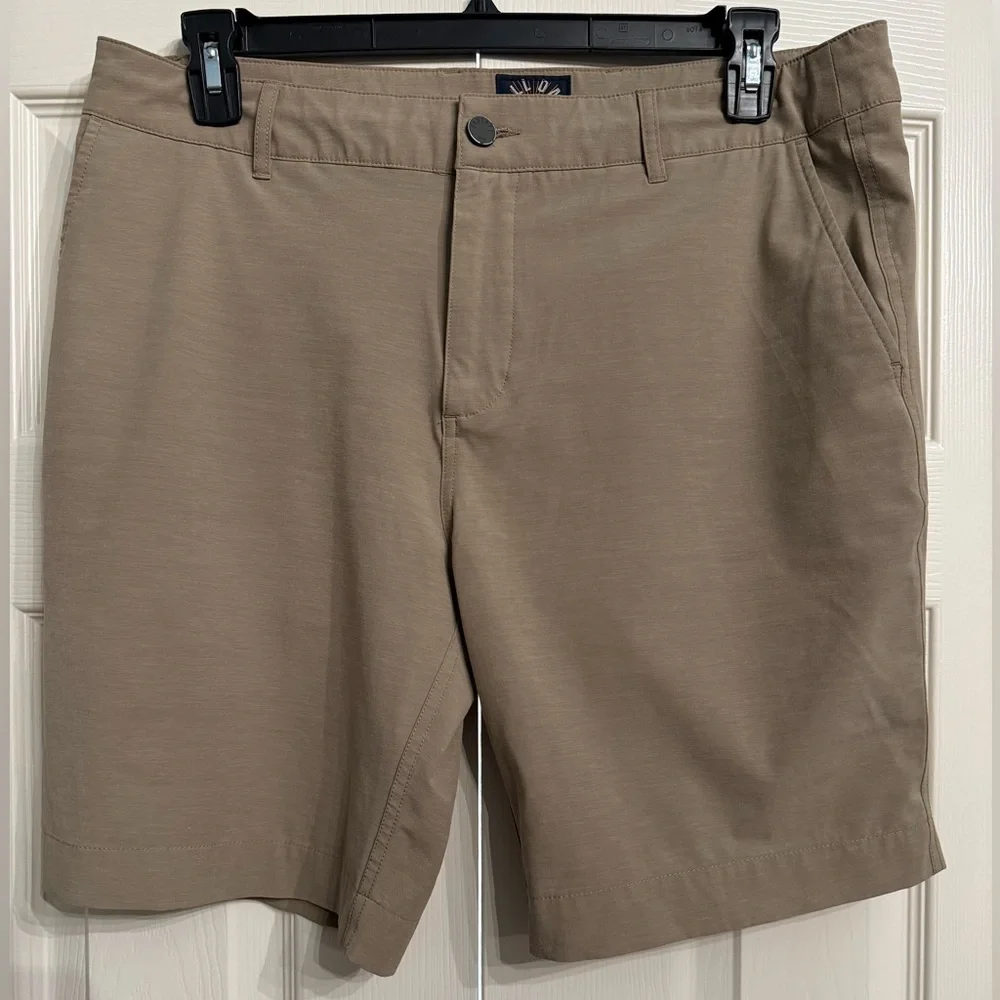 Faherty 9” All Day Shorts Khaki Color Sz36 Excellent Condition
