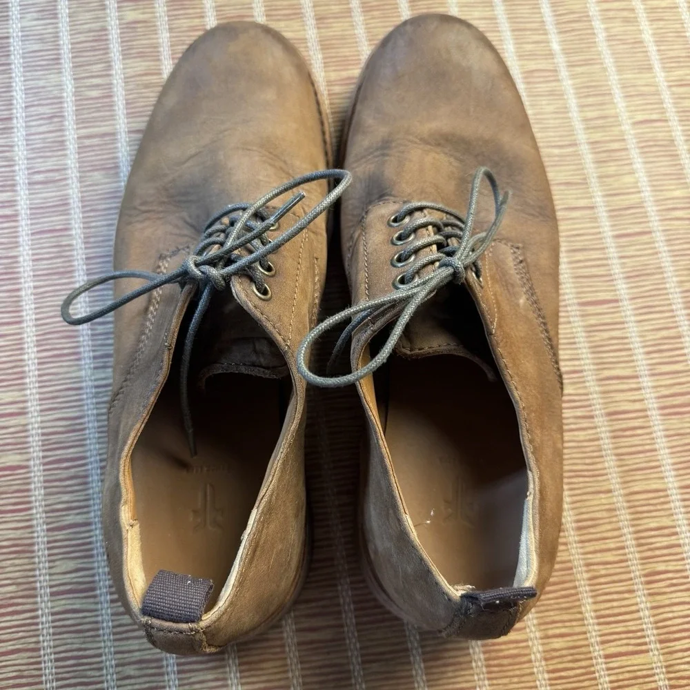 Frye good barely