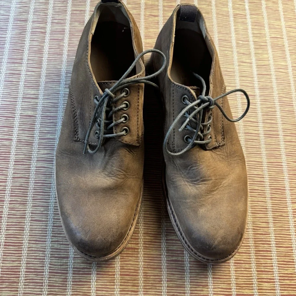 Frye good barely