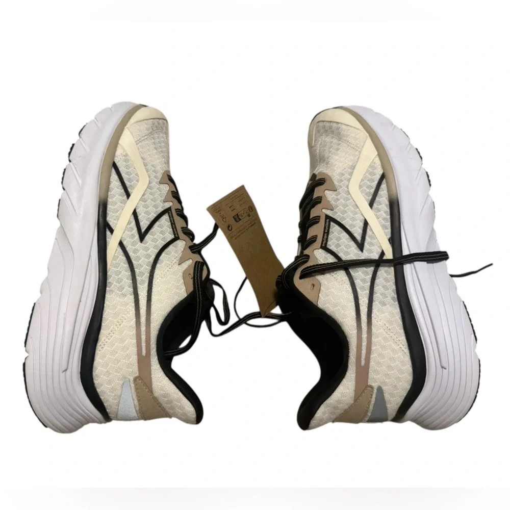 Diadora black cream nwt