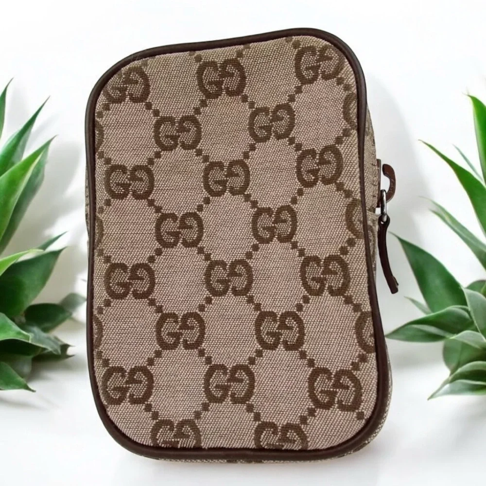 Gucci pre owned