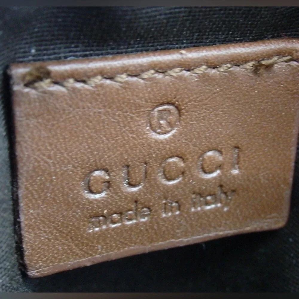 Gucci pre owned