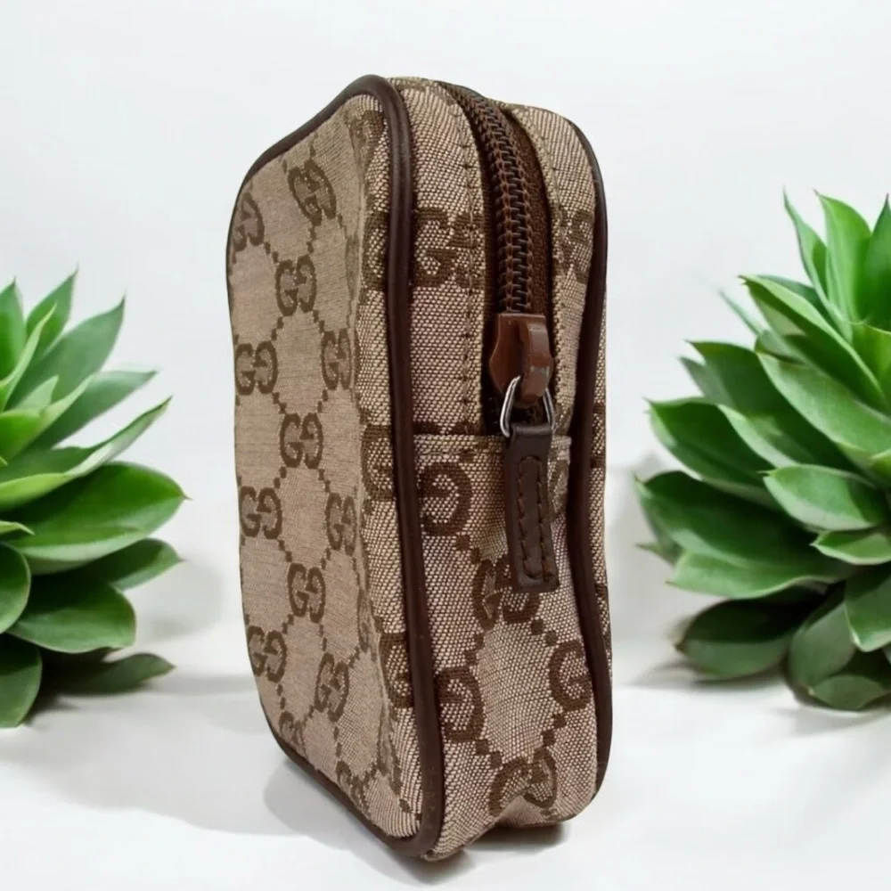 Gucci pre owned