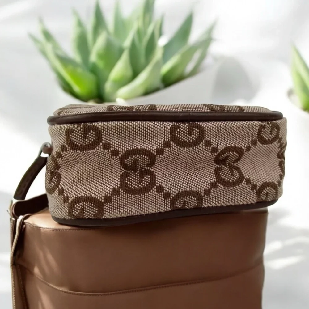 Gucci pre owned