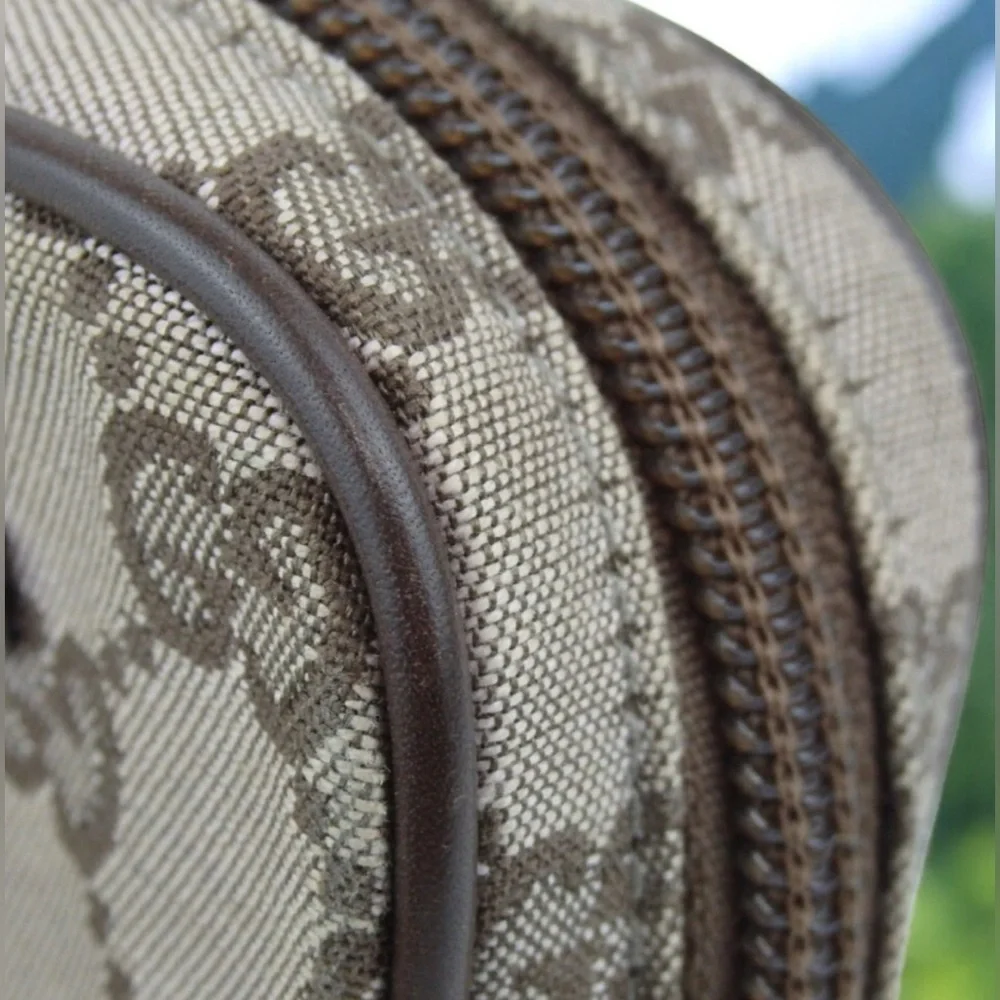 Gucci pre owned