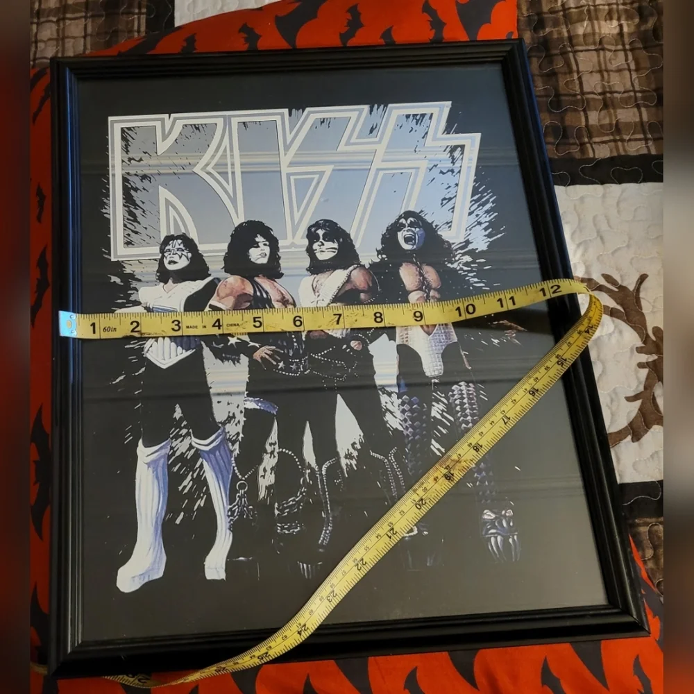 Kiss love gun