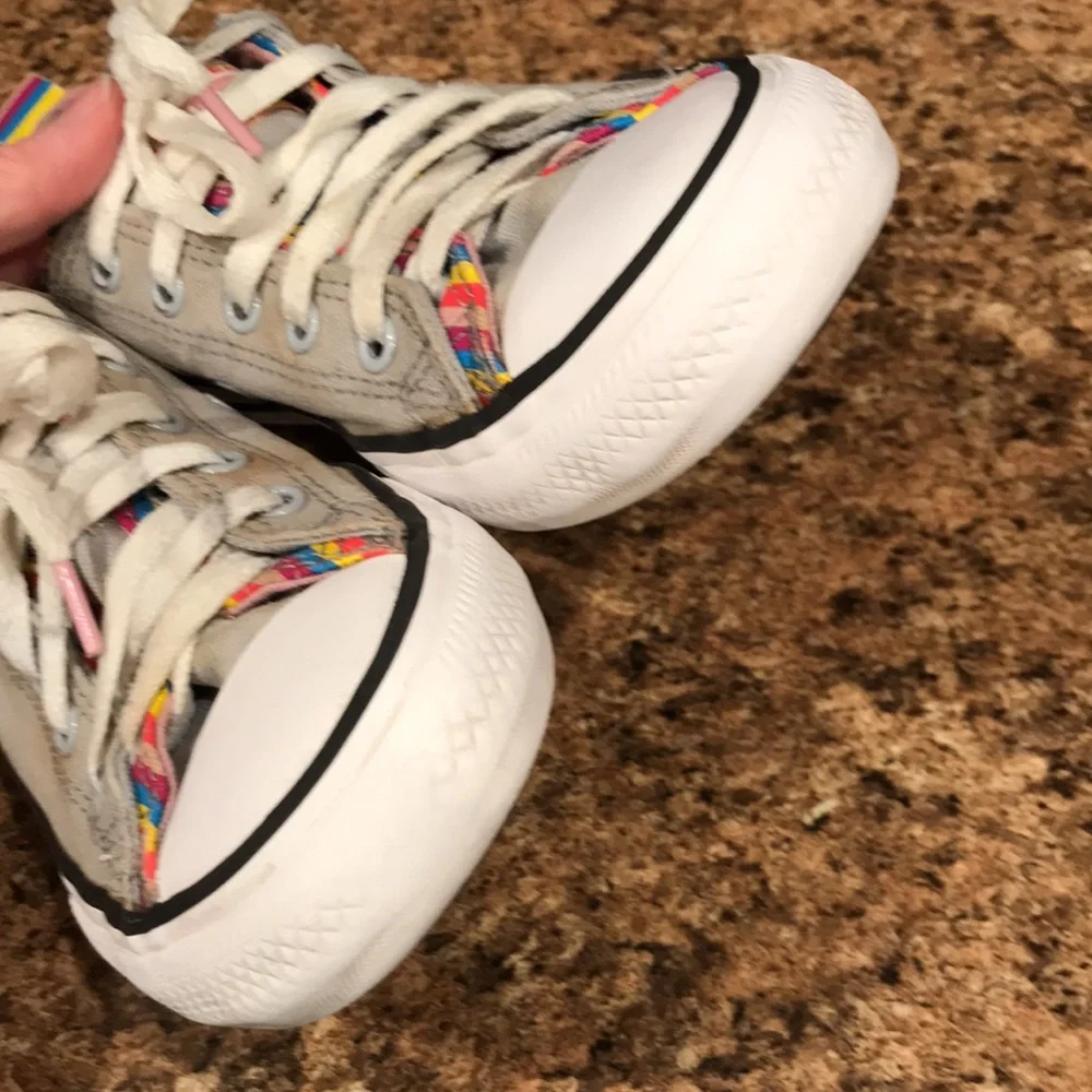 Converse juniors size