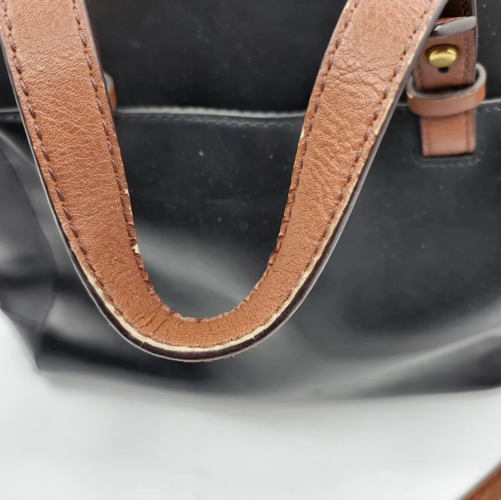 Fossil chic satchel