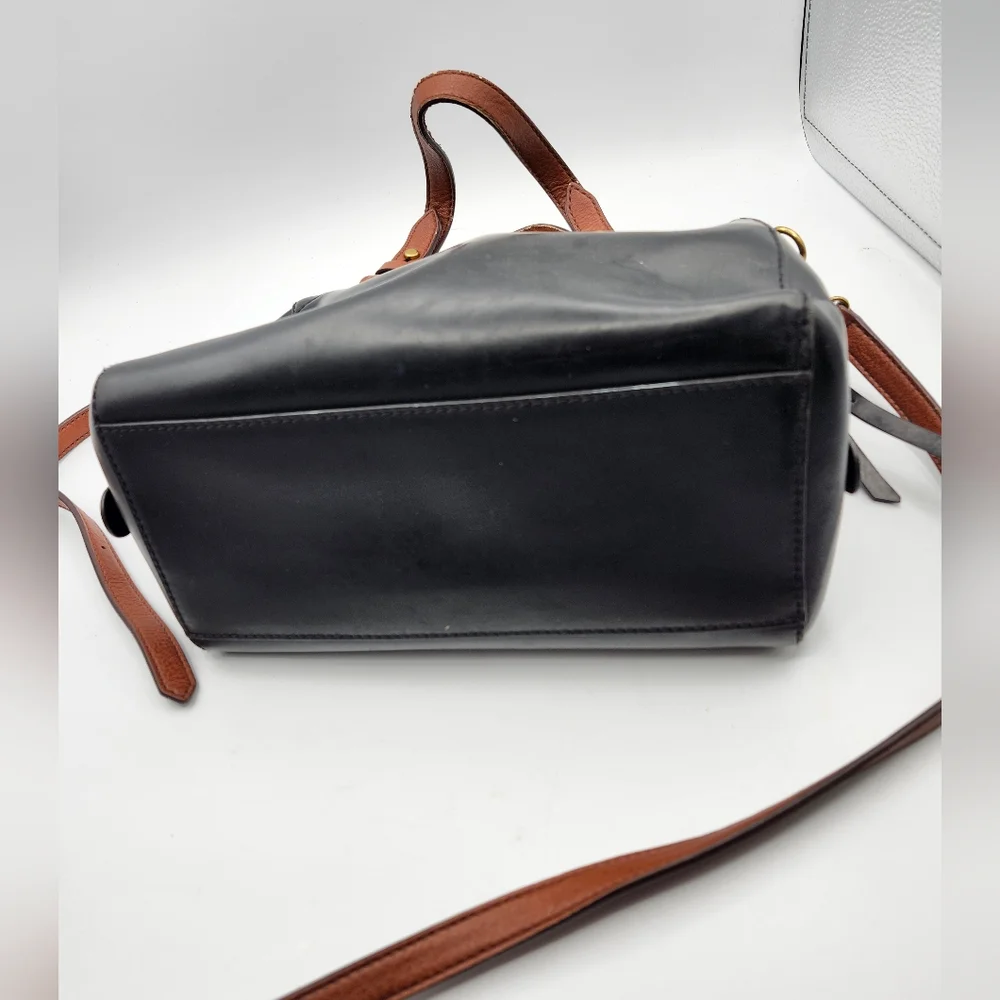 Fossil chic satchel