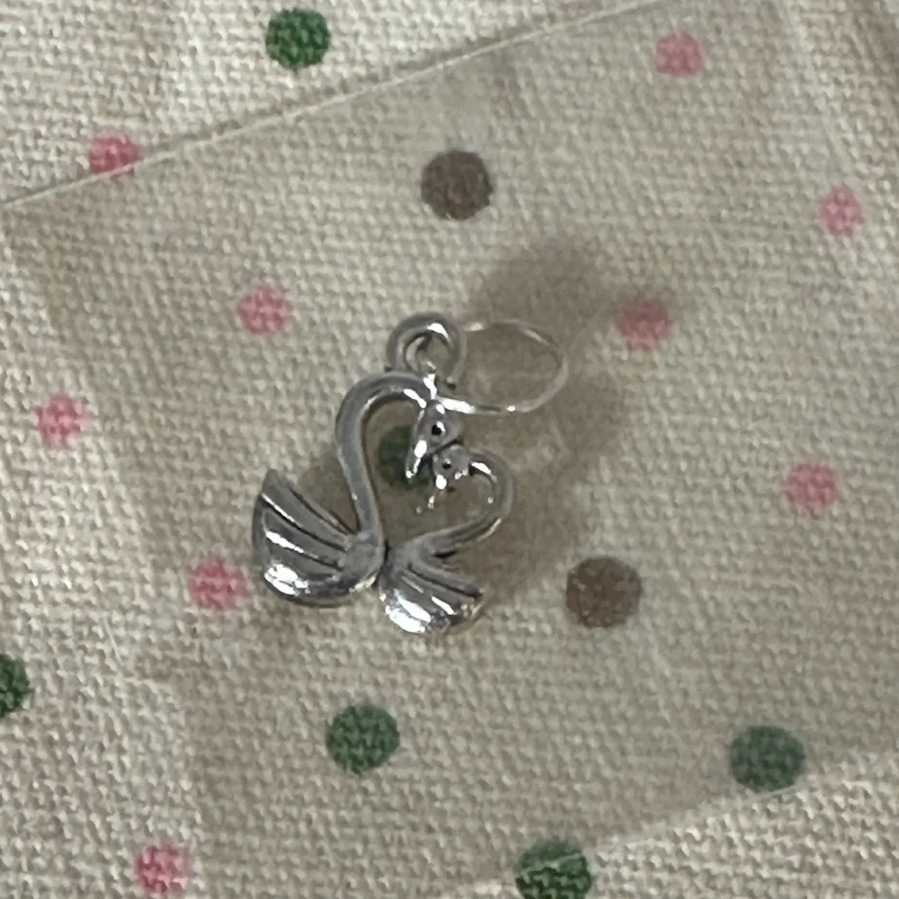 N/A beaded swan