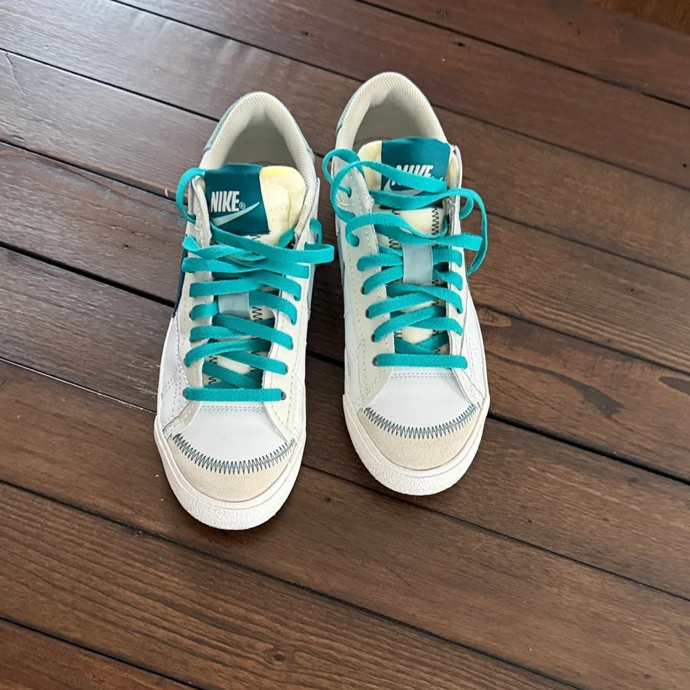 Nike women’s blazer