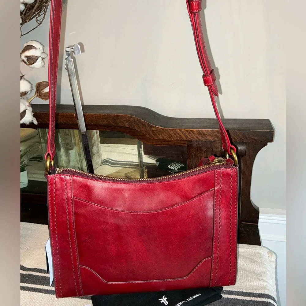 nwt frye