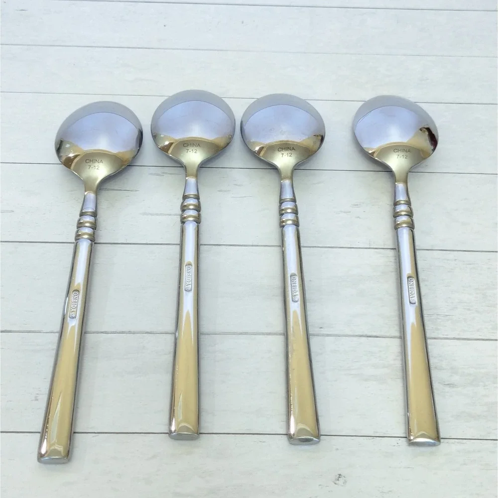 Oneida 18/10 Tortola 3 Salad Fork, 4 Soup Spoon, 4 Dinner Knives Mixed Lot of 11