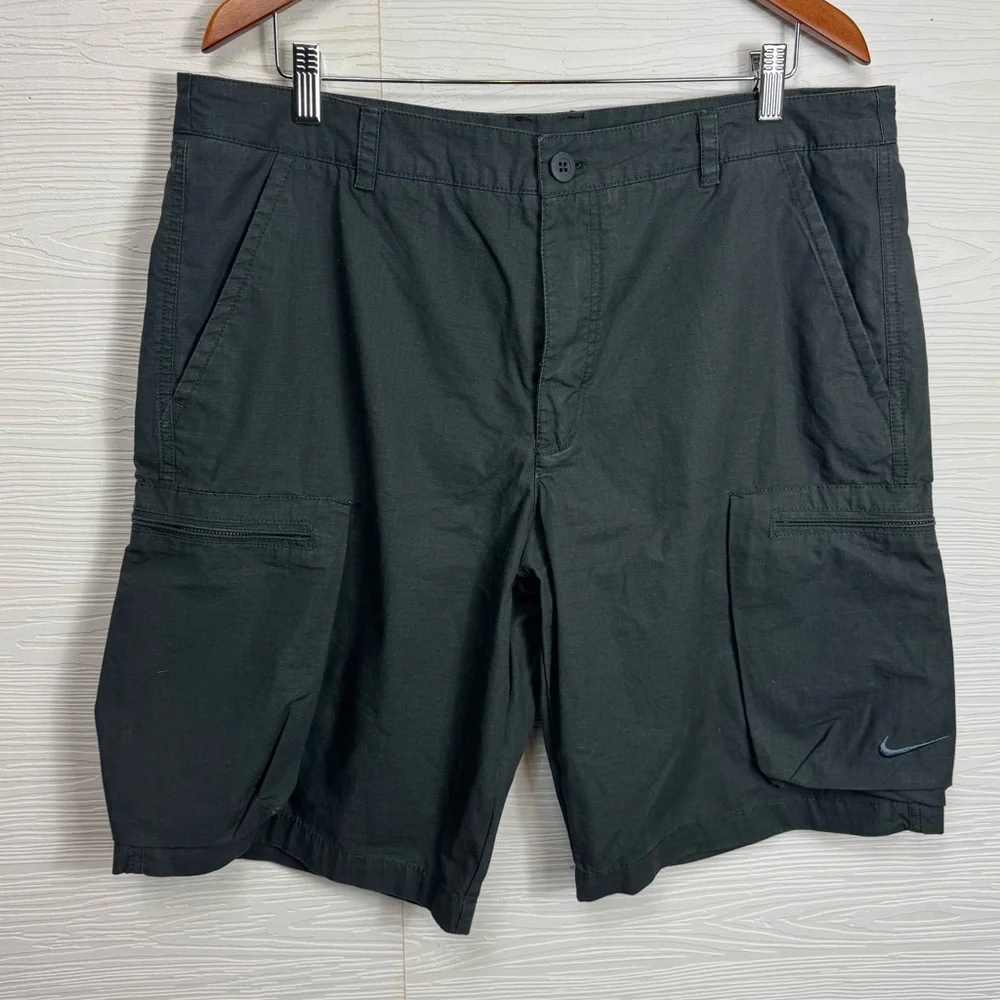Nike versatile cargo