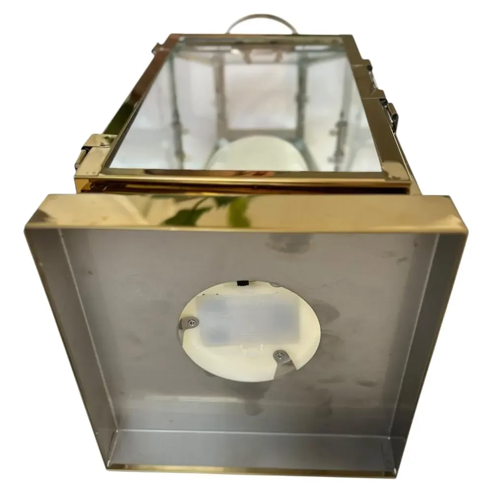 Unbranded gold glass