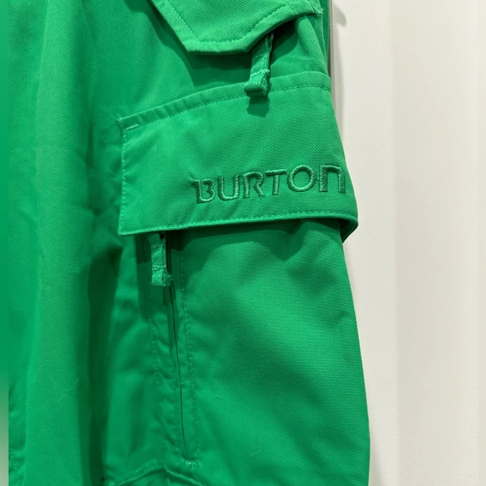 Burton small zippers