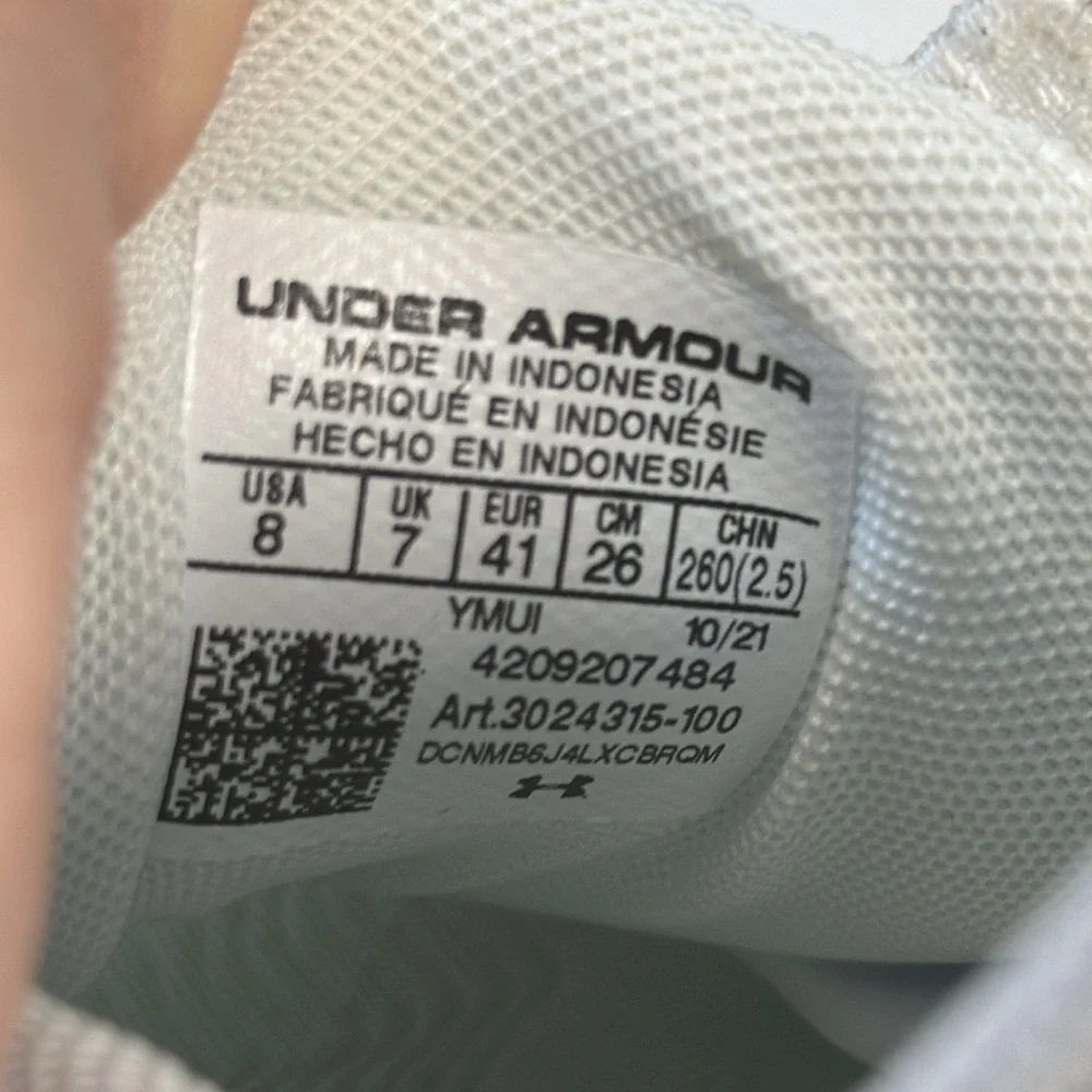 Under Armour excellent preowned