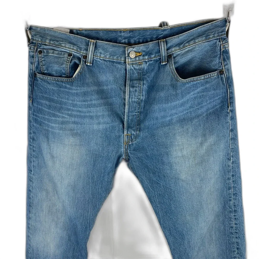 Levis size 38x32