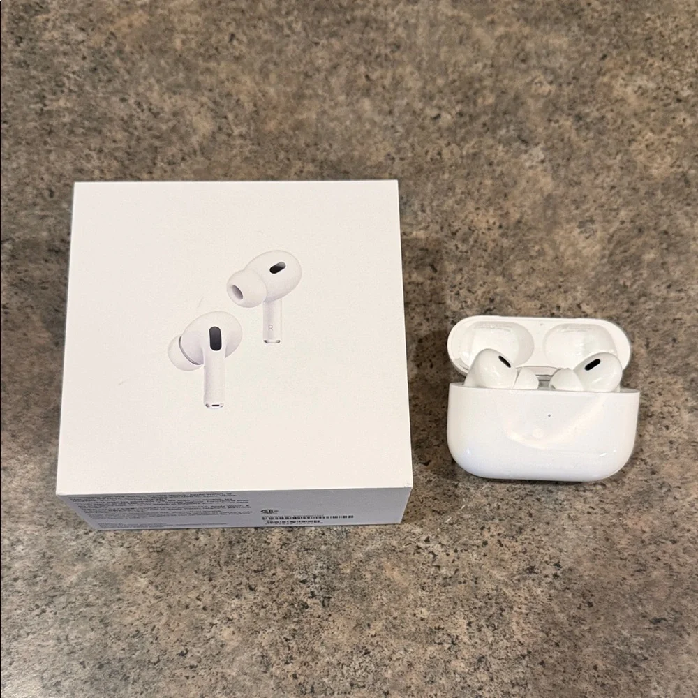 Apple Wireless Earbuds with Charging Case - White