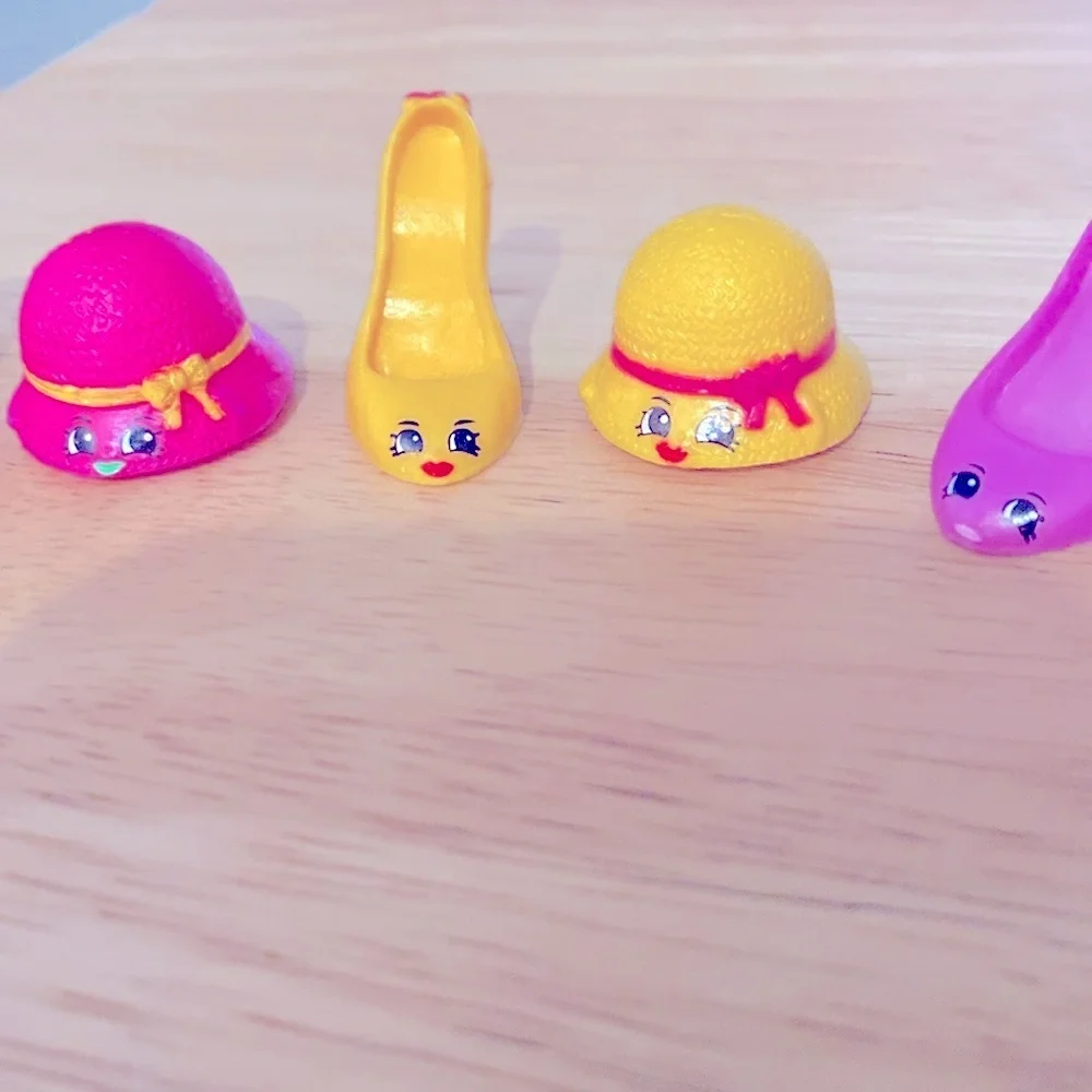Shopkins includes pink