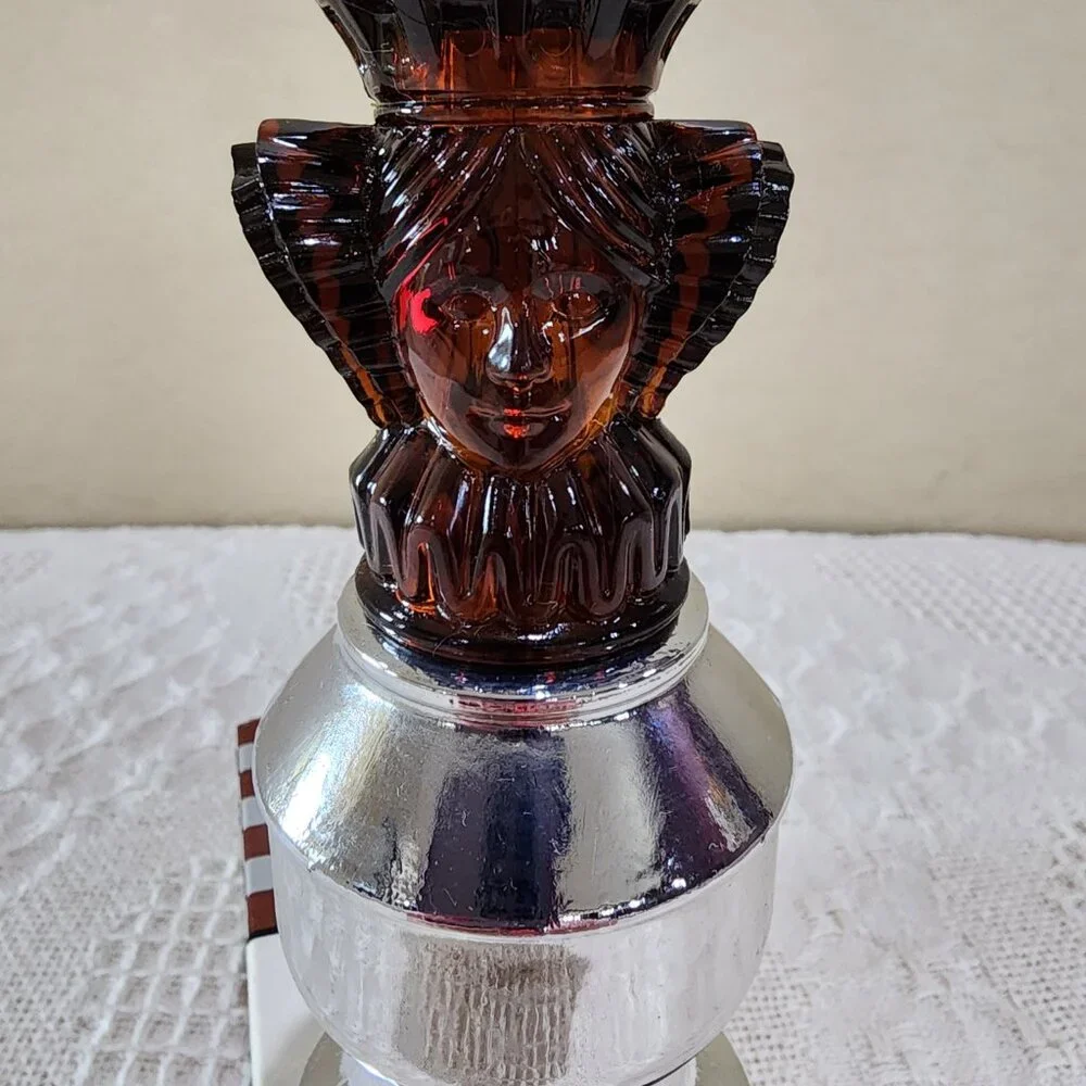 Vintage Avon THE QUEEN II CHESS PIECE Bottle Spicy Full Original Box
