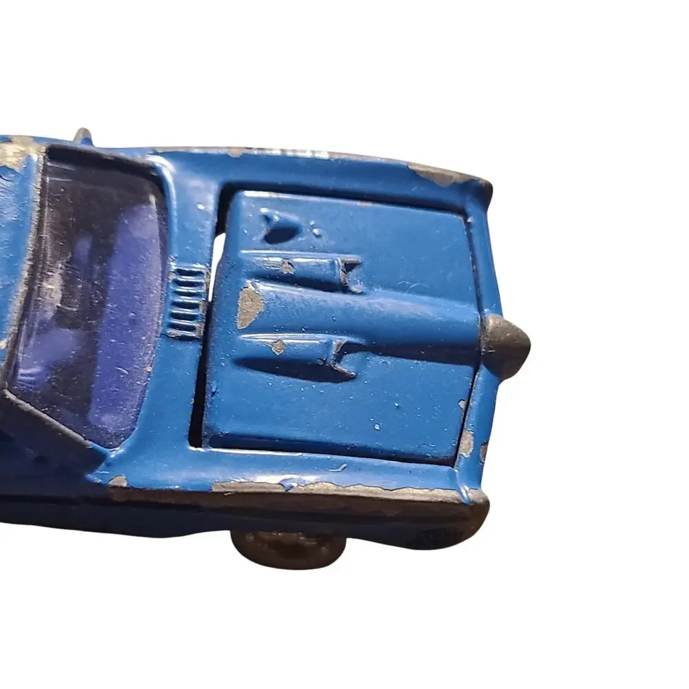Johnny Lightning this paint