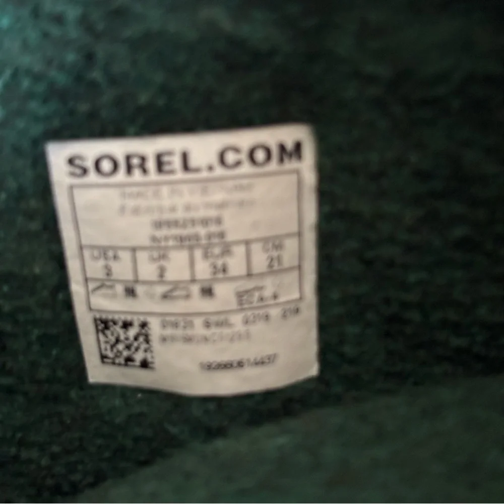 Sorel youth winter