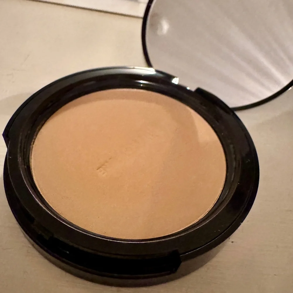 pressed foundation