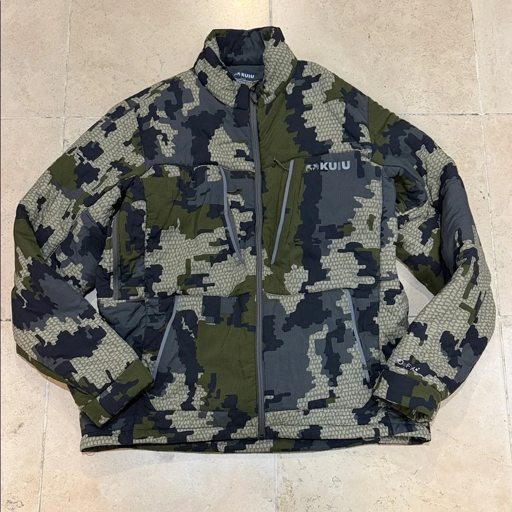 KUIU Men's Hunting Camouflage Jacket - Olive and Charcoal