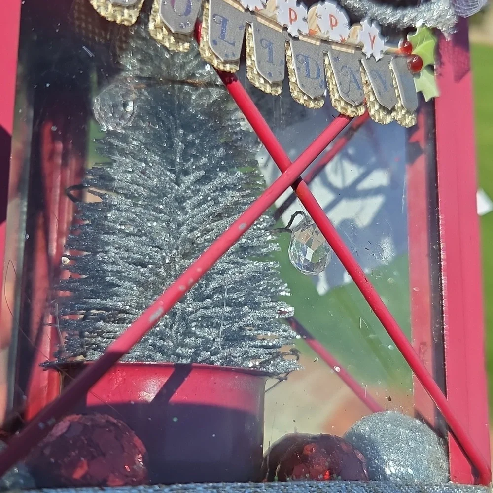 N/A small decorative