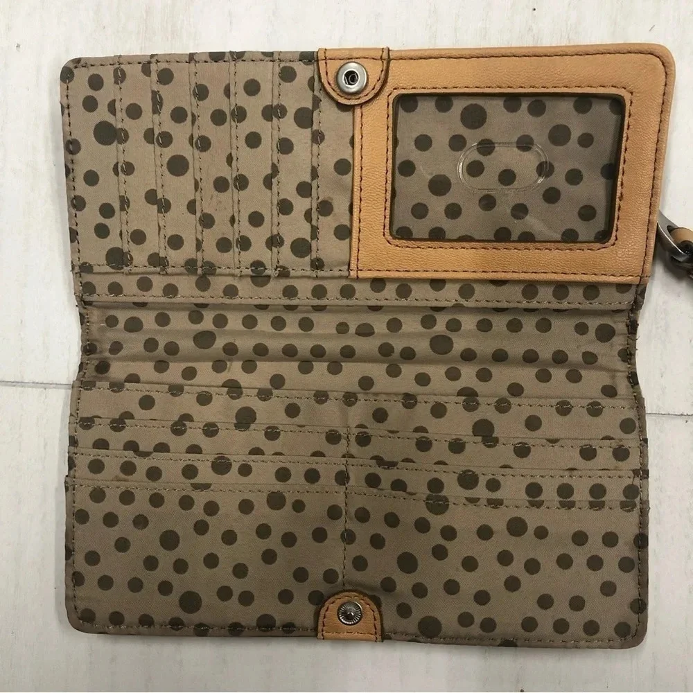 Relic wallet canvas
