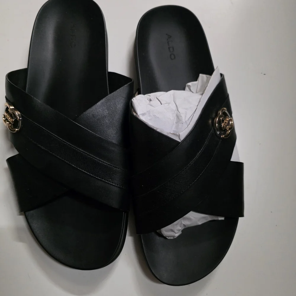 Aldo step into