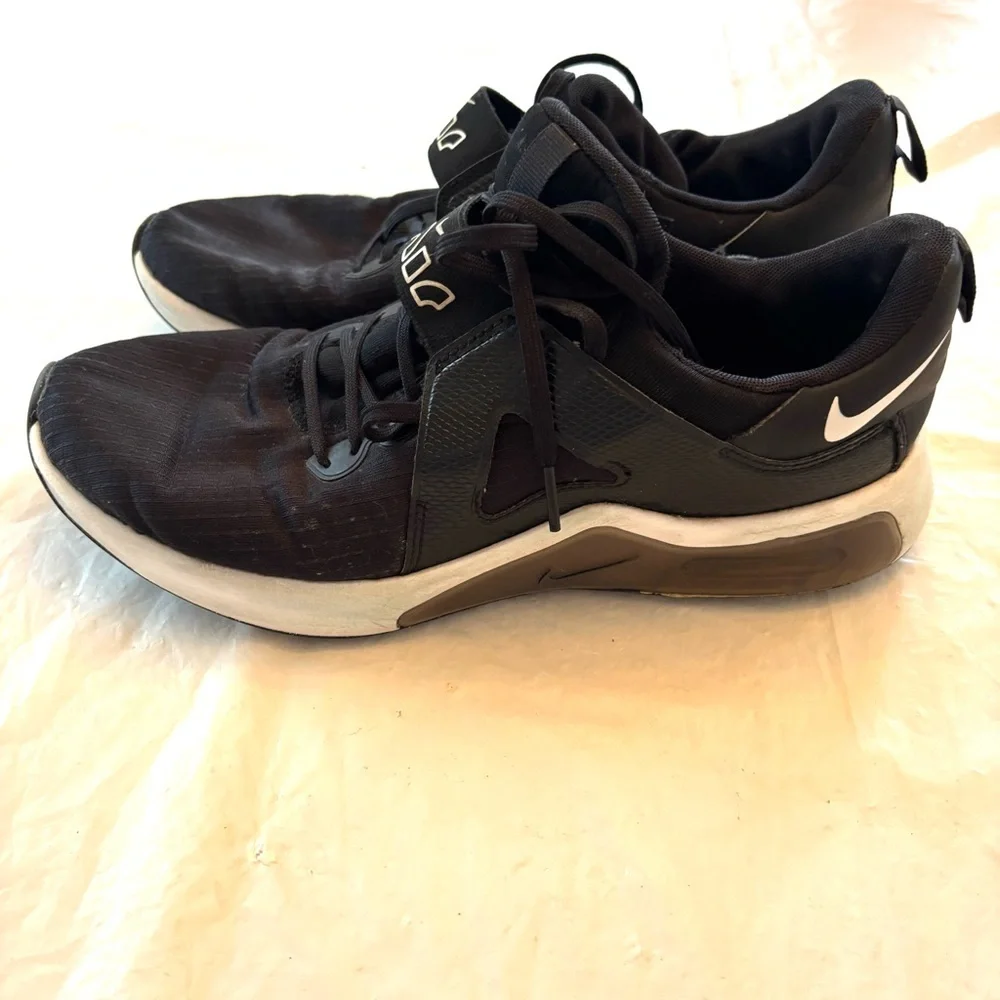 Nike sleek running