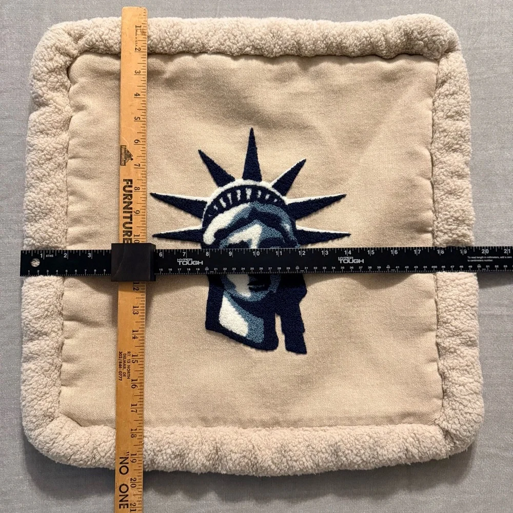 N/A statue liberty