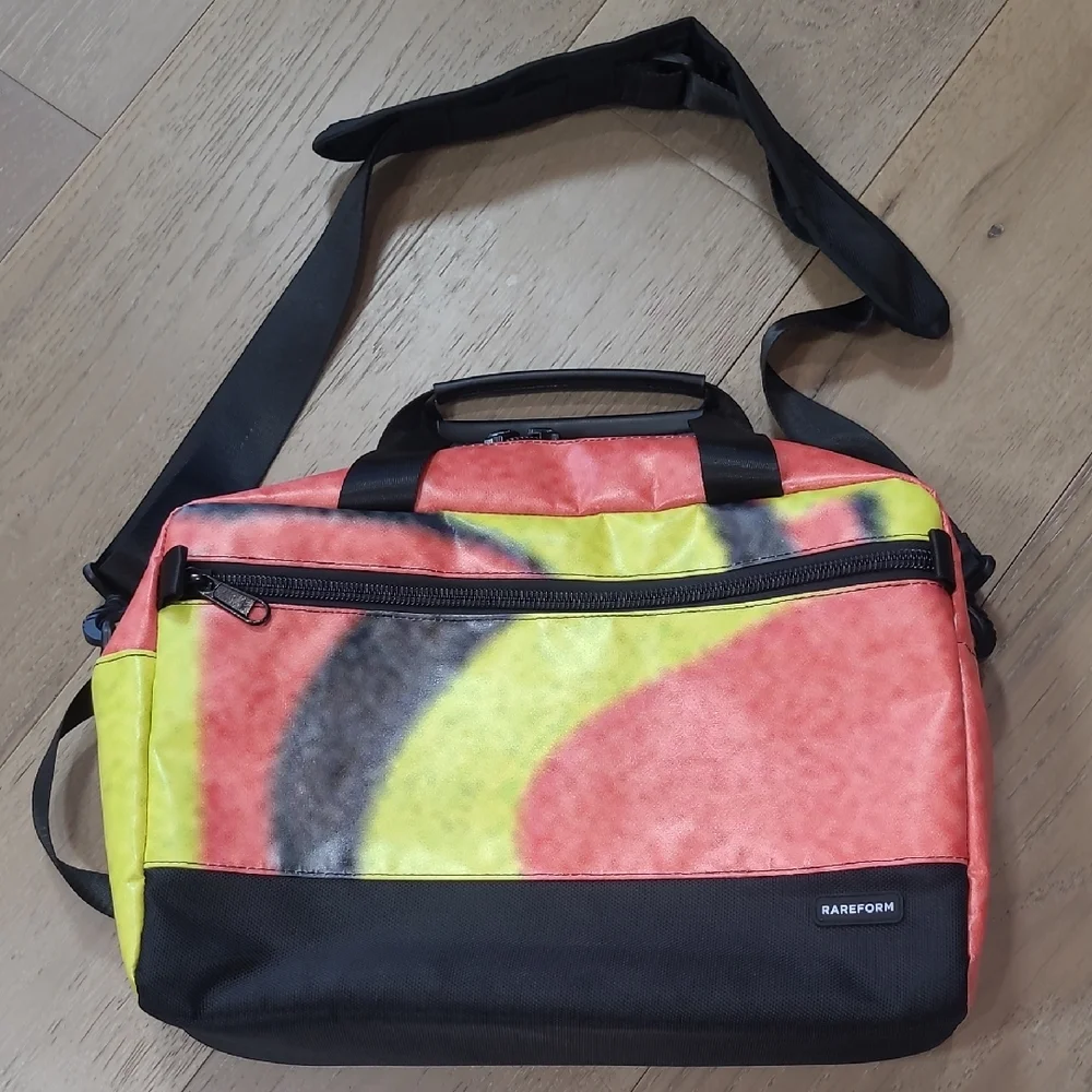 EUC Rareform Messenger Bag Men's Travel Bag Laptop Bag Recycled Billboard Bag