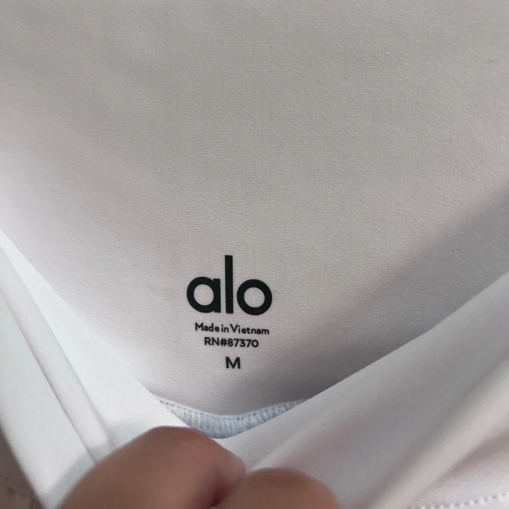 ALO Yoga lightweight pleated