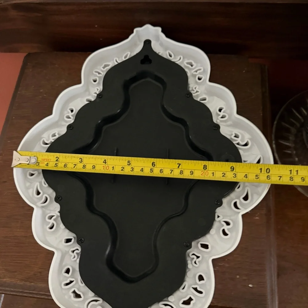 White Victorian Vintage Style Mirror Ornate Wall Hanging Heavy Plastic 10x14”