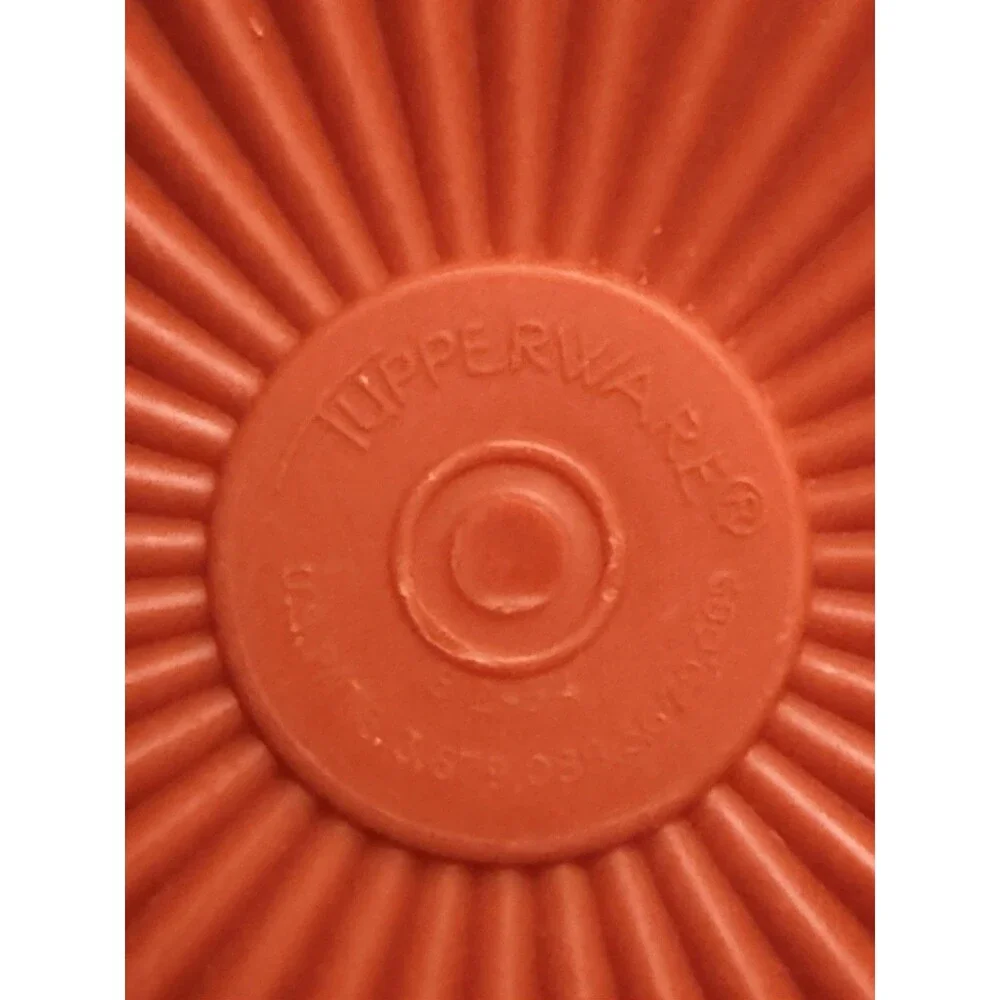 Tupperware 10 oz