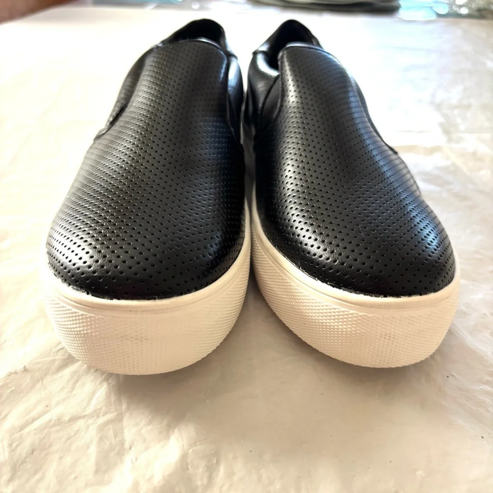JustFab Eloise Black Platform Sneaker perforated leather SZ 10 NWOT