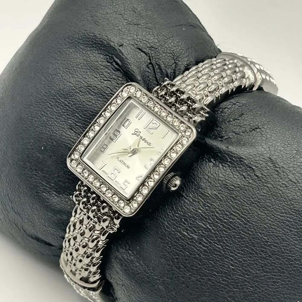 Geneva Platinum Women’s Fashion Watch Working New Battery