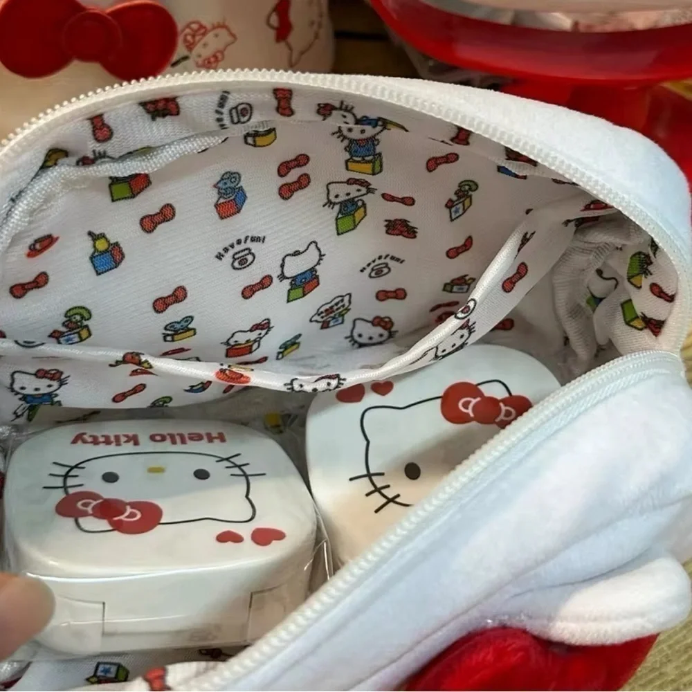 Hello Kitty hello kitty