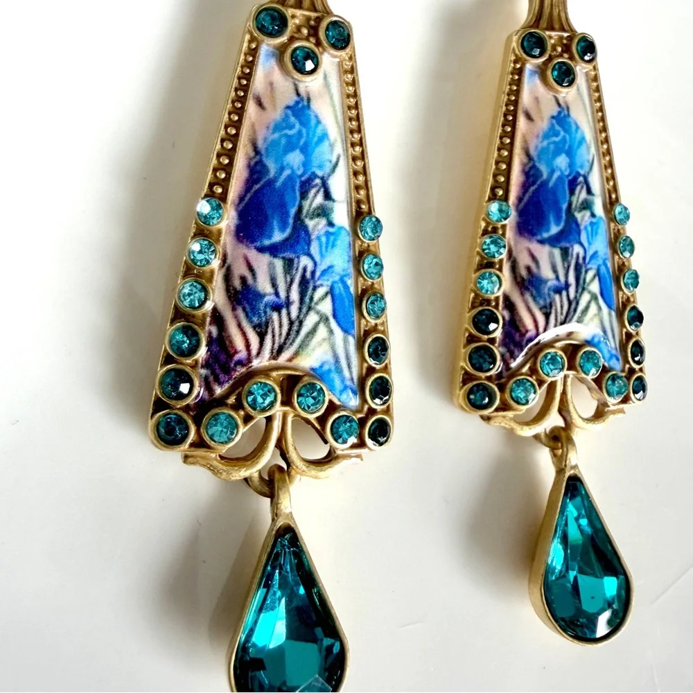 N/A out baroque iris