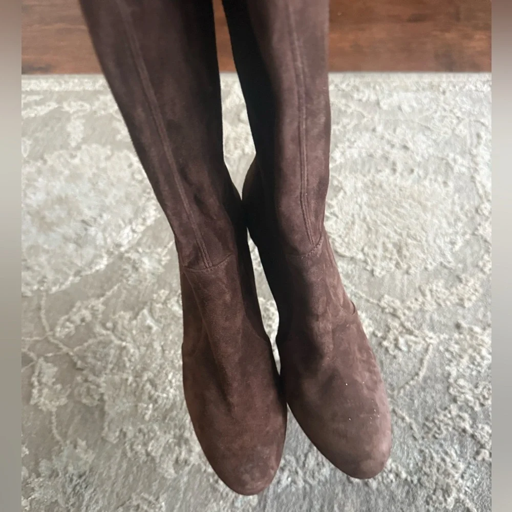Stuart Weitzman off size