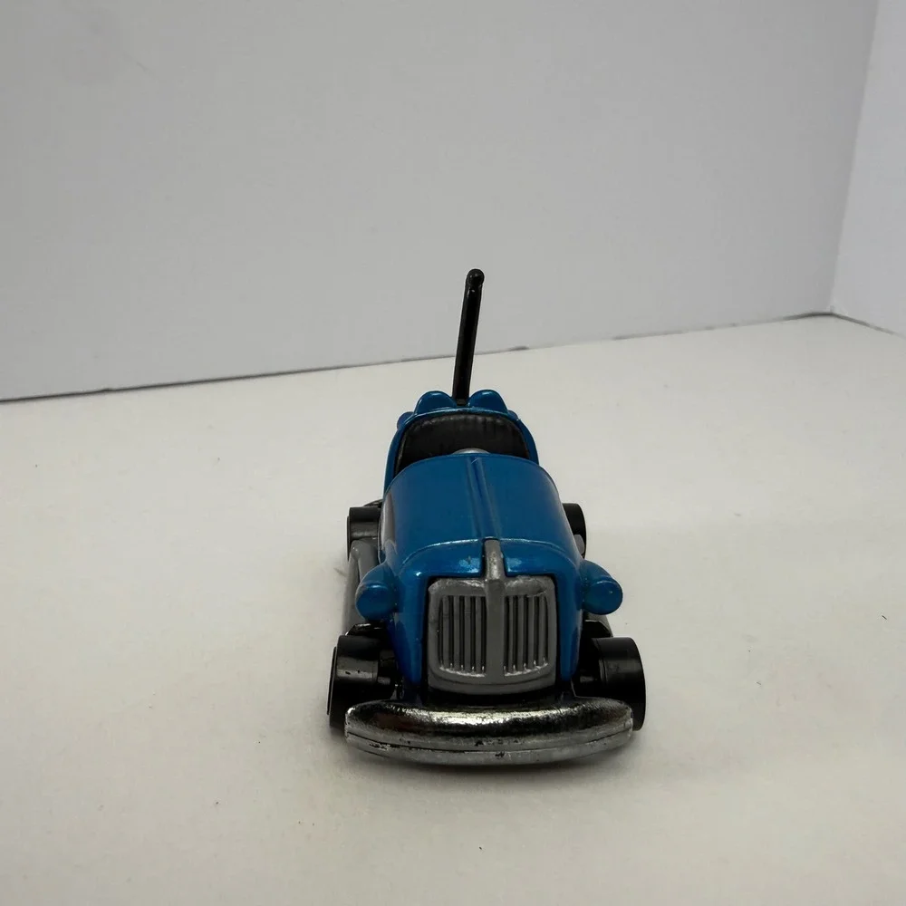 Hot Wheels Bump Around Bumper Car Metallic Blue 2012 Mattel