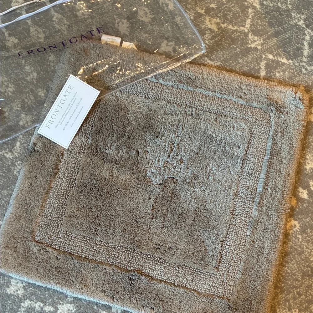 New Frontgate Reversible Resort Collection Bath Rug 24” Square - 100% Cotton