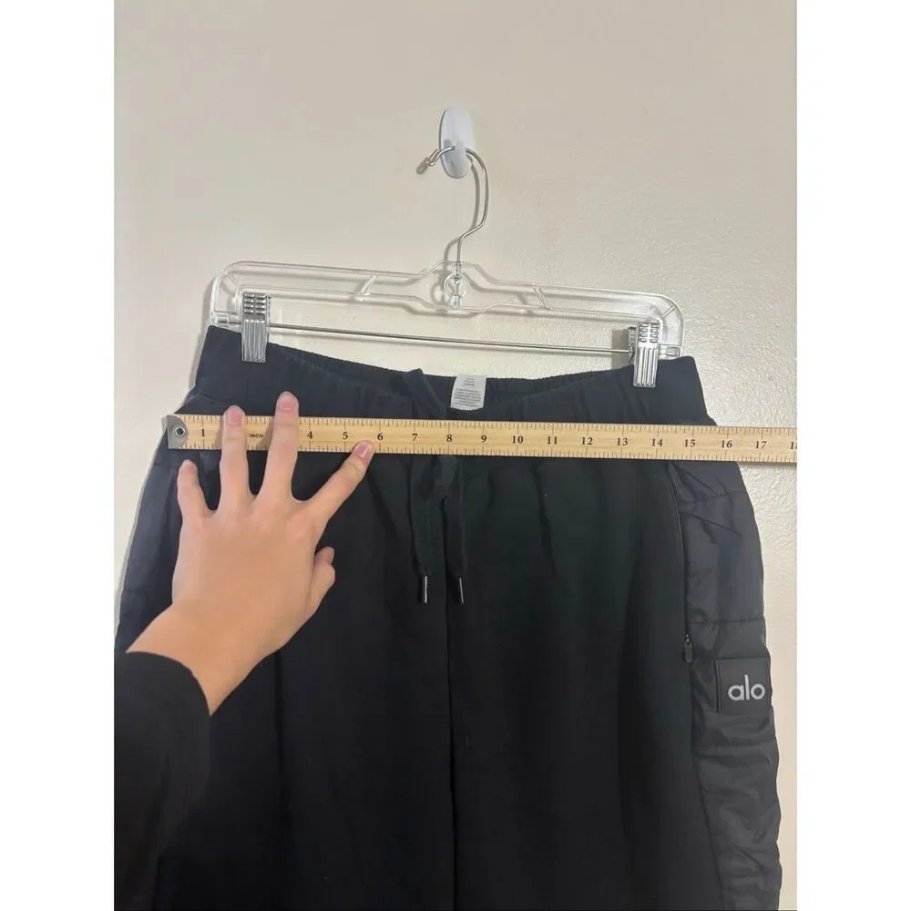 Alo Yoga sleek provide