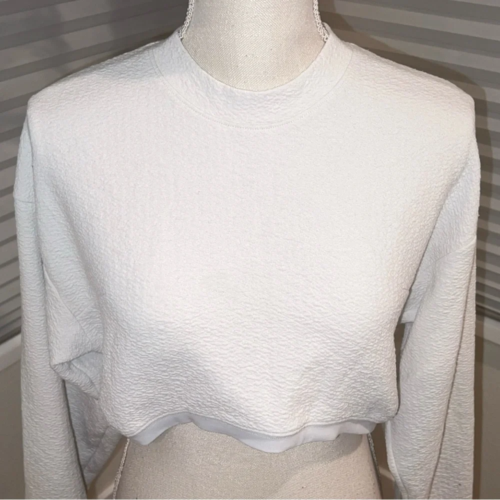 ALO Yoga chic cozy