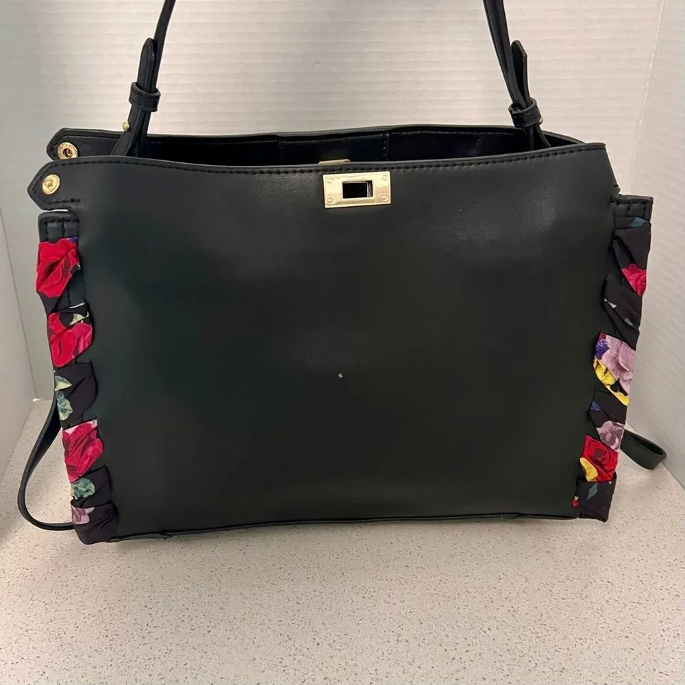 Betsey Johnson Wrapped Up In You Satchel E4