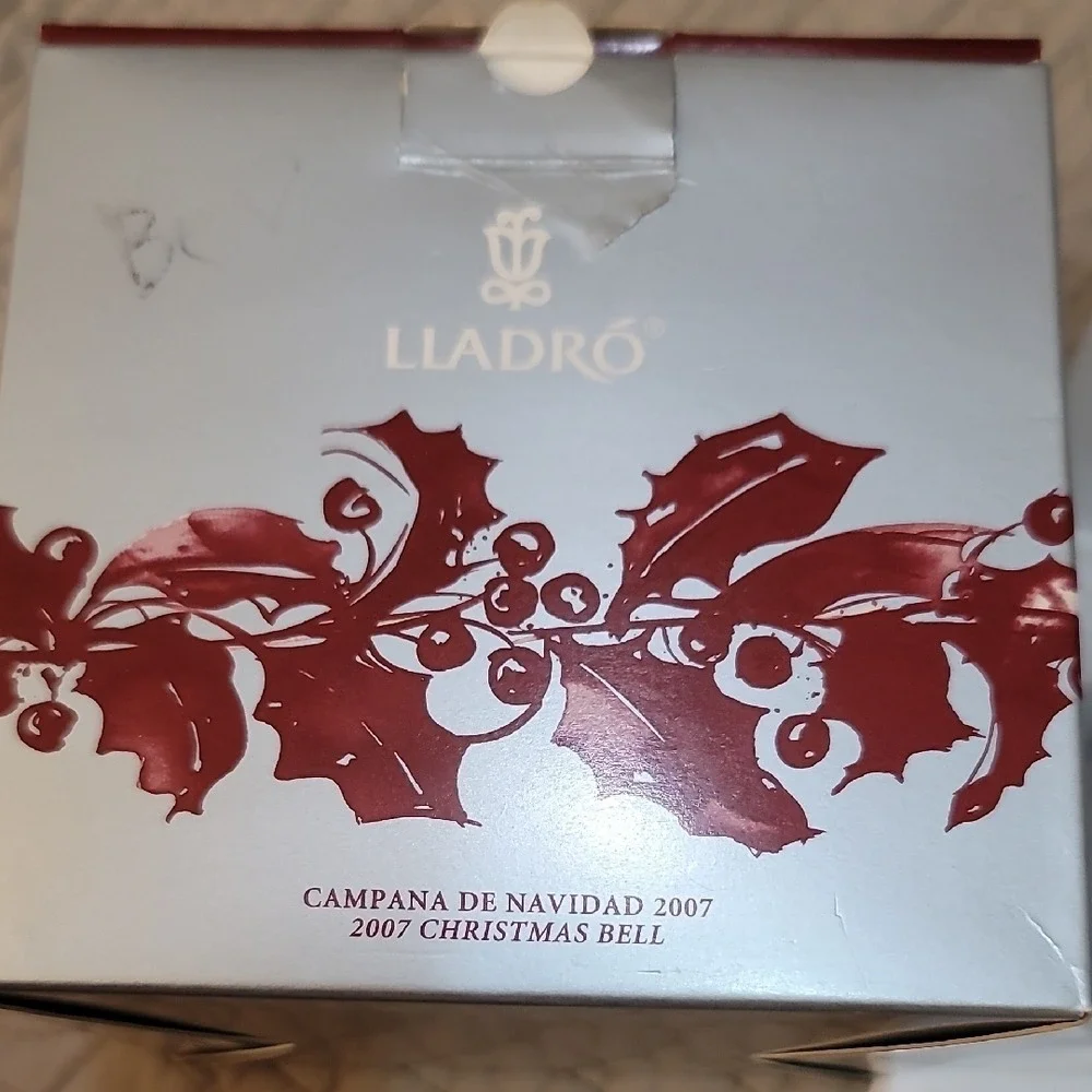 Lladro charming piece