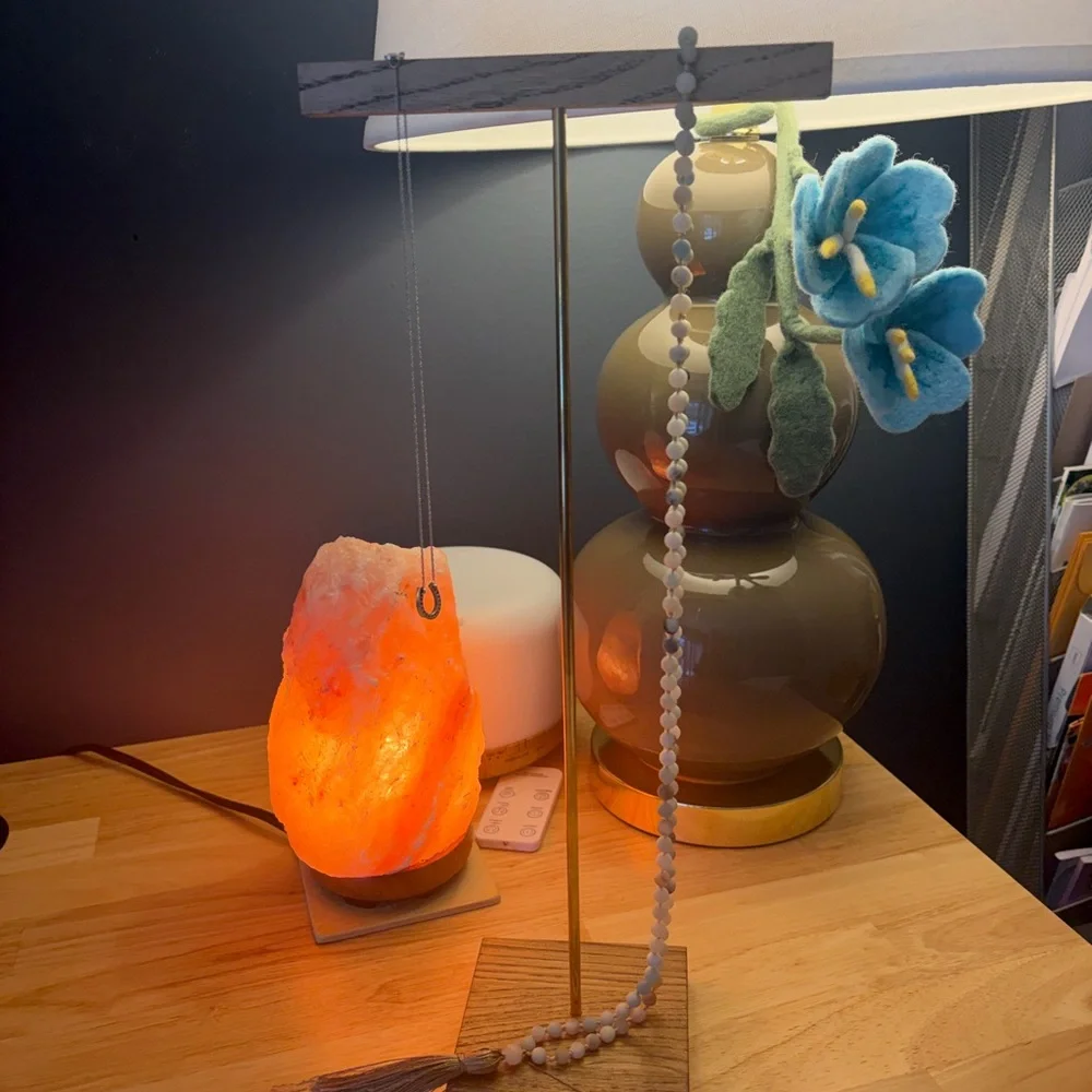 Necklace stand